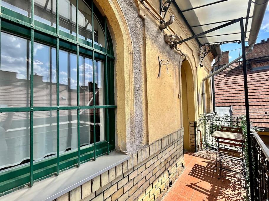 Edna Studio With Balcony Budapest Exterior foto